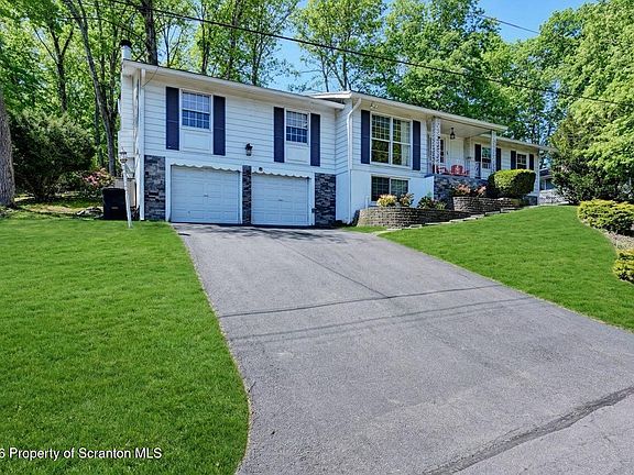 4th image of 120 Woodside Dr