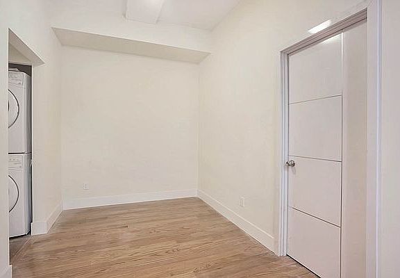 5th image of 318 E 117th St #2F