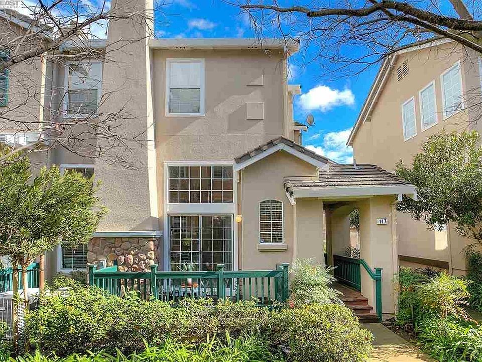 1st image of 117 Phoenix Ct