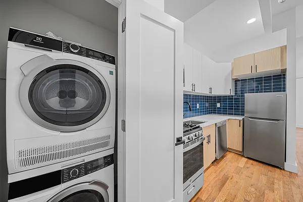 Rented by Vector New York, LLC | media 2