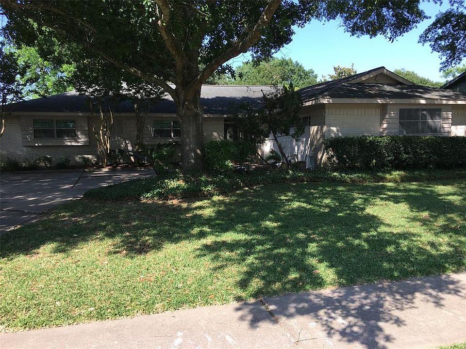 1st image of 15227 Seahorse Dr