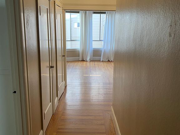 3rd image of 1515 Chestnut St APT 4