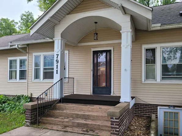 7911 University, 7911 University Ave #1, Cedar Falls, IA 50613