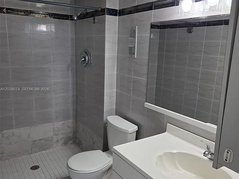 16851 NE 23rd Ave #B601 — Photo 8
