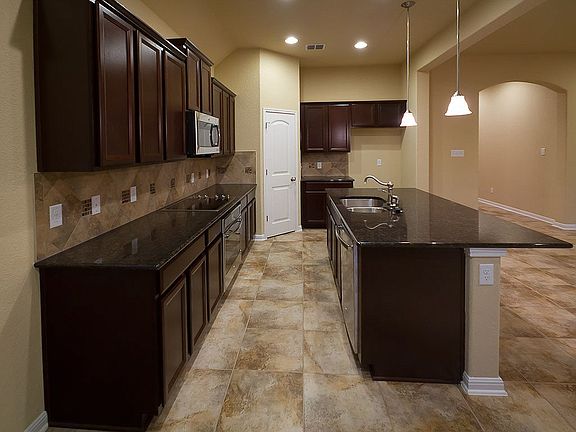 4th image of 320 Atalaya