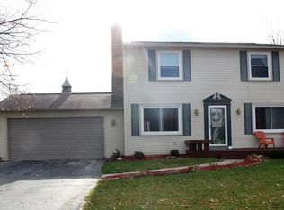 303 Birchdale Rd, Perrysburg, OH 43551
