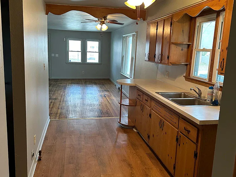2011 Marlow — Photo 12