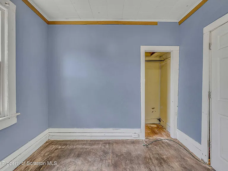 1019 S Webster Ave — Photo 19