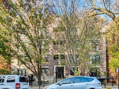 718 W Melrose St APT 1W, Chicago, IL, 60657