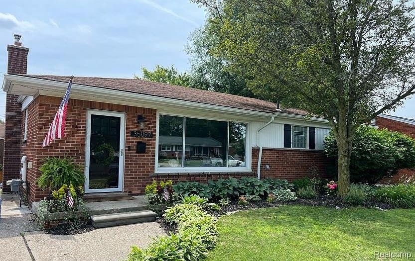 1st image of 35897 Orangelawn St