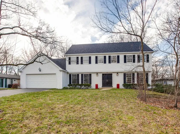 727 Longwood Dr, Lake Forest, IL 60045