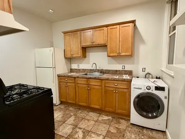 136 Sherman Avenue image 2 of 9