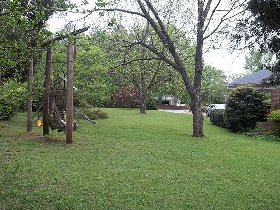 4th image of 100 Francis Marion Dr