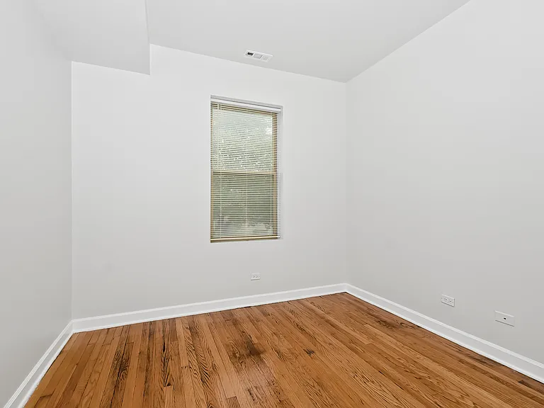3700-3706 W Cermak Rd — Photo 24