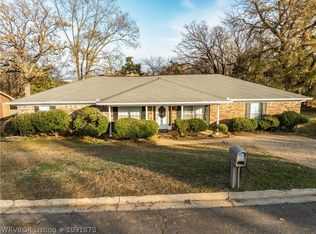 1210 Blueberry Hill St, Van Buren, AR 72956