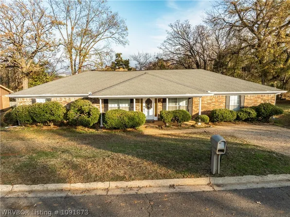 1210 Blueberry Hill St, Van Buren, AR 72956