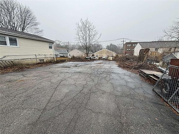 5th image of 66 Ophelia St