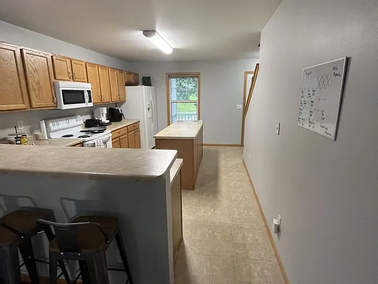 401 S Governor St — Photo 17