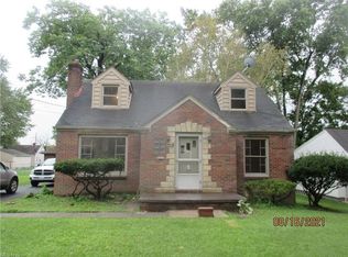 719 Nellbert Ln, Youngstown, OH