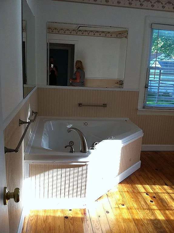 2602 Franklin Ave photo 1