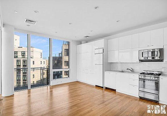 5th image of 525 Clinton Ave #6NE