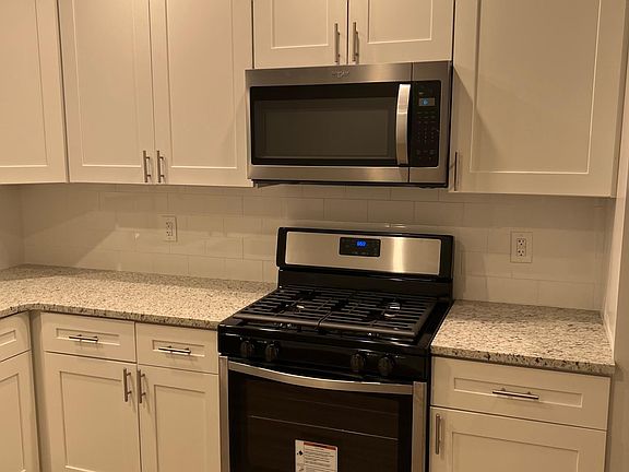 3rd image of 4435 Edgemont St