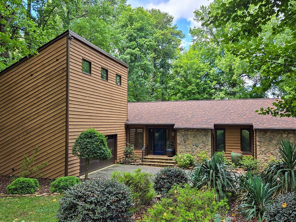 1st image of 632 Browning Pl