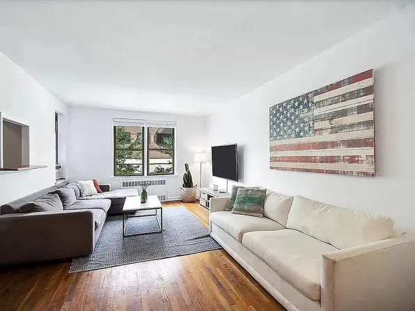 54 E 8th St APT 4E, New York, NY 10003