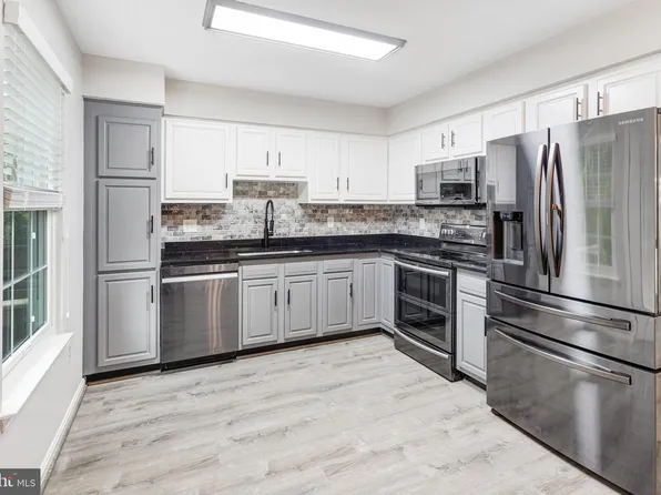 15324 Waters Edge Ct, Dumfries, VA 22025
