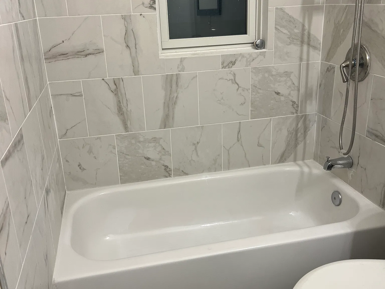 814 Sherburne Ave — Photo 1