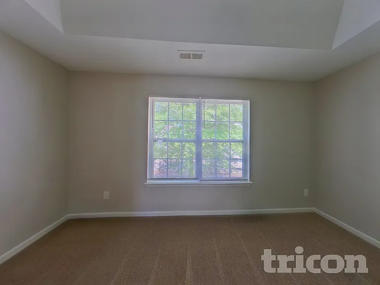 503 Ethel Ct — Photo 13