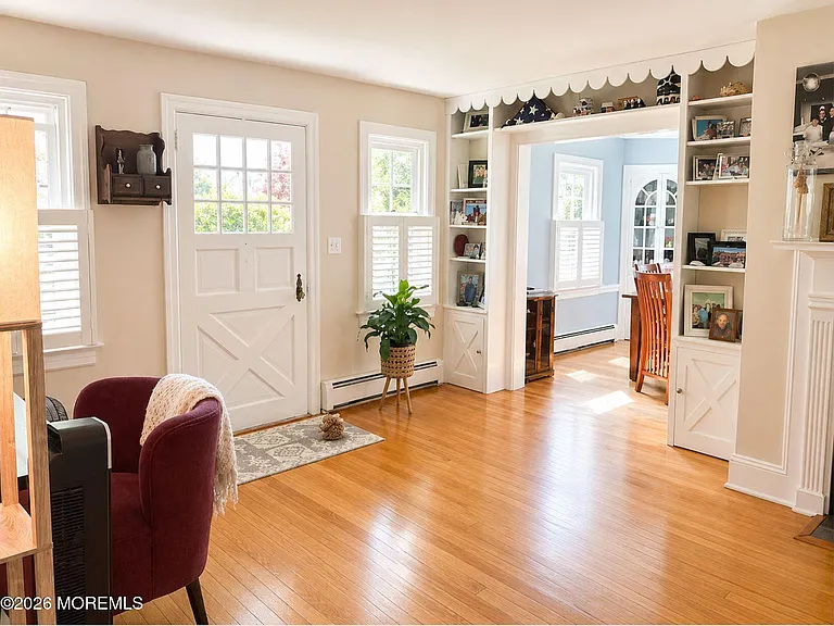 17 Walnut Pl — Photo 4