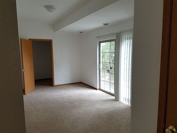 4th image of 245 W Lawton St