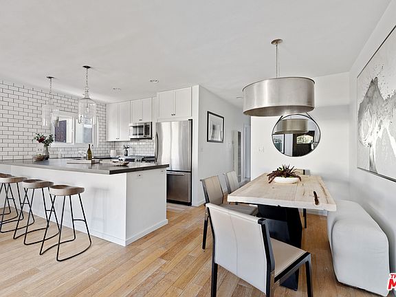5th image of 638 Pier Ave APT C