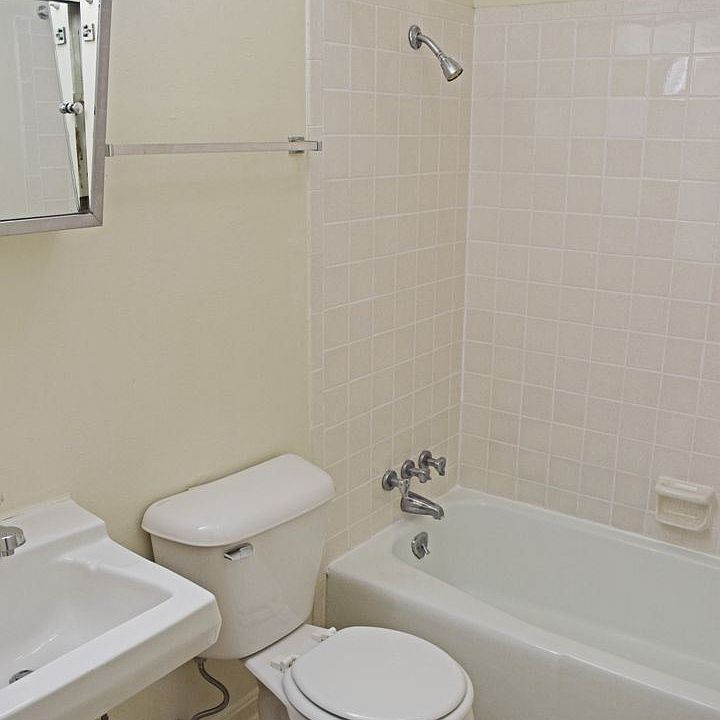 1st image of 1500 W Anthony Dr #14918125