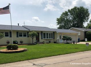 2930 9th St, East Moline, IL 61244