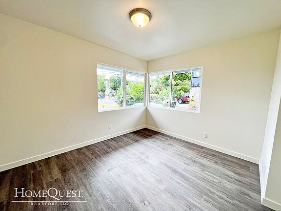 4th image of 343 Maluniu Ave