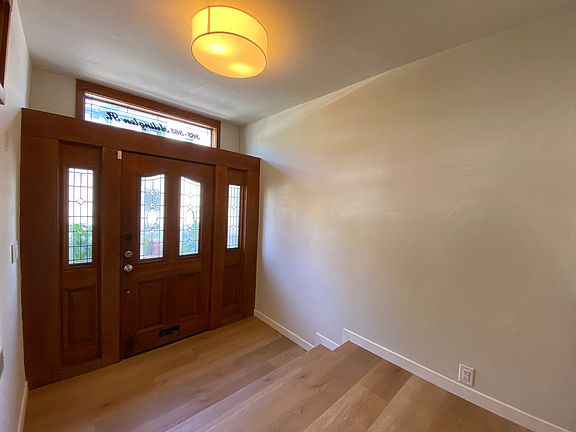 5th image of 363 Arlington St