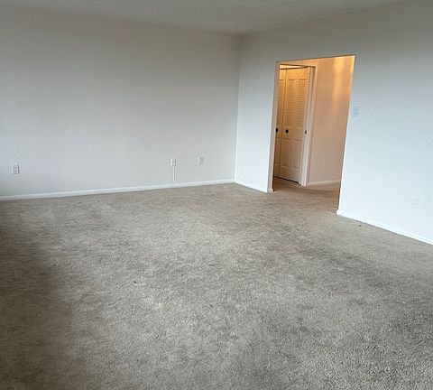 2nd image of 3701 S George Mason Dr Unit 611N