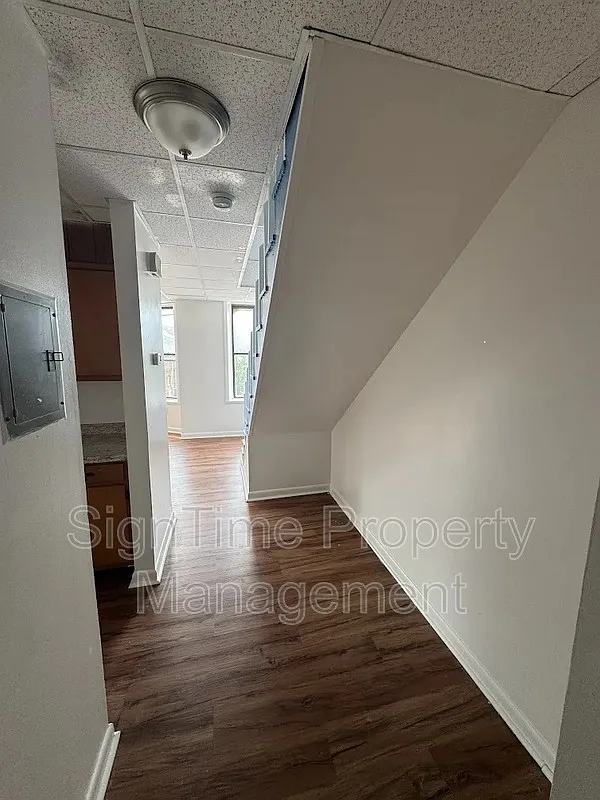 1 bed, 1.0 bath, 700 sqft, $1,000 — Photo 3