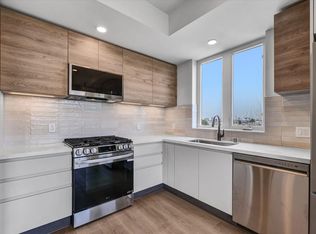 Alcott Flats, Los Angeles, CA 90035