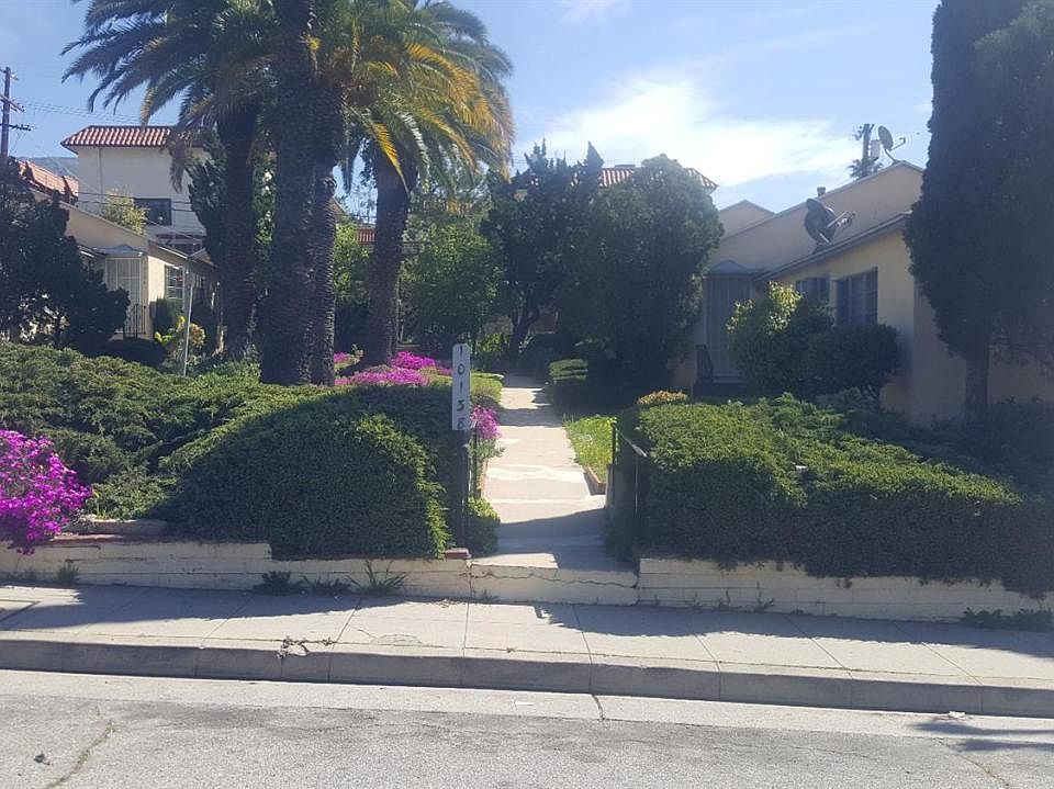 2nd image of 10140 Commerce Ave