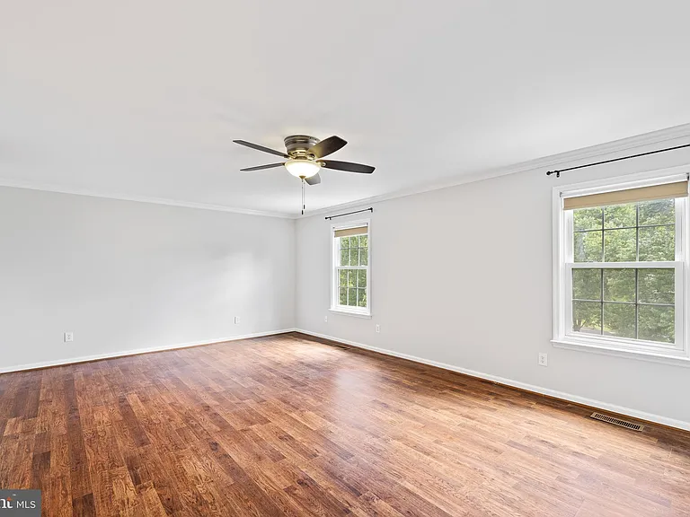 203 Princeton Cir — Photo 17