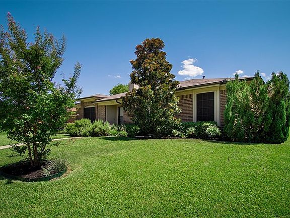 3rd image of 1758 Glencairn Ln