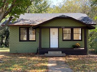 135 Woodlawn Dr, Statesville, NC 28677