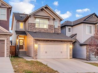 84 S Nolanhurst Hts NW, Calgary, AB T3R 1S7