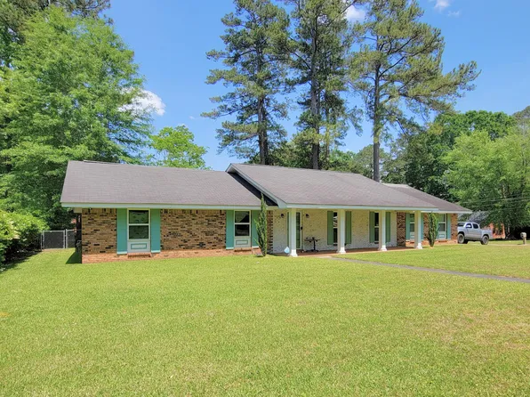 1205 Millsaps Dr, Laurel, MS 39440