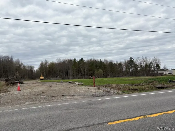 Clinton St #11, Elma, NY 14059