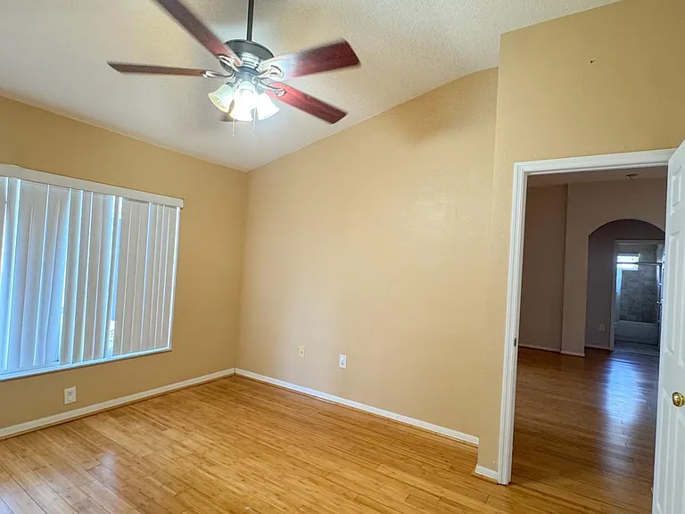 3335 Pine Top Dr — Photo 10