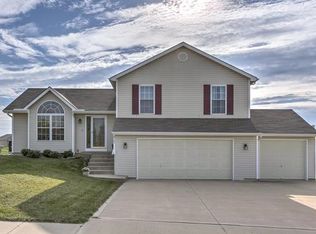 8702 N Paris Ave, Kansas City, MO 64153